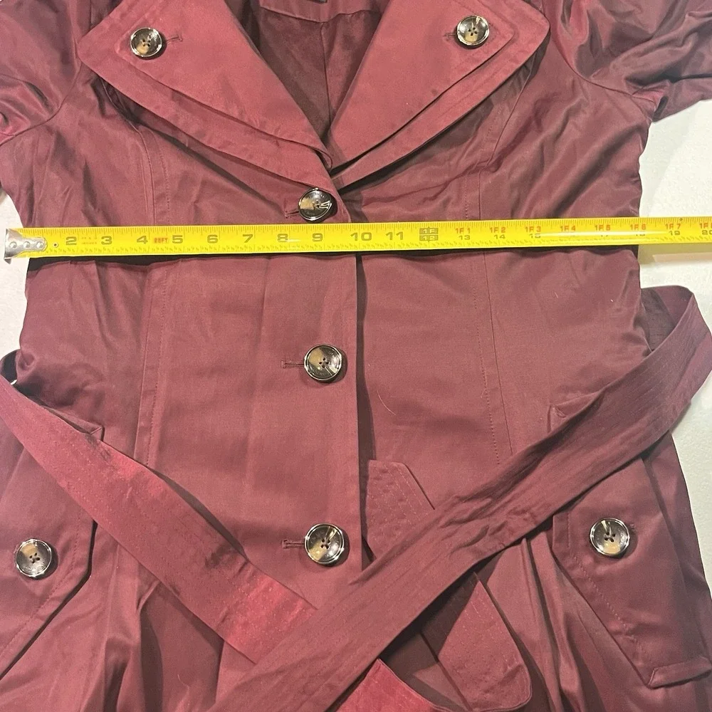 London Fog Women's Rain Trench Coat Wine Color Size M‎ EUC Beautiful